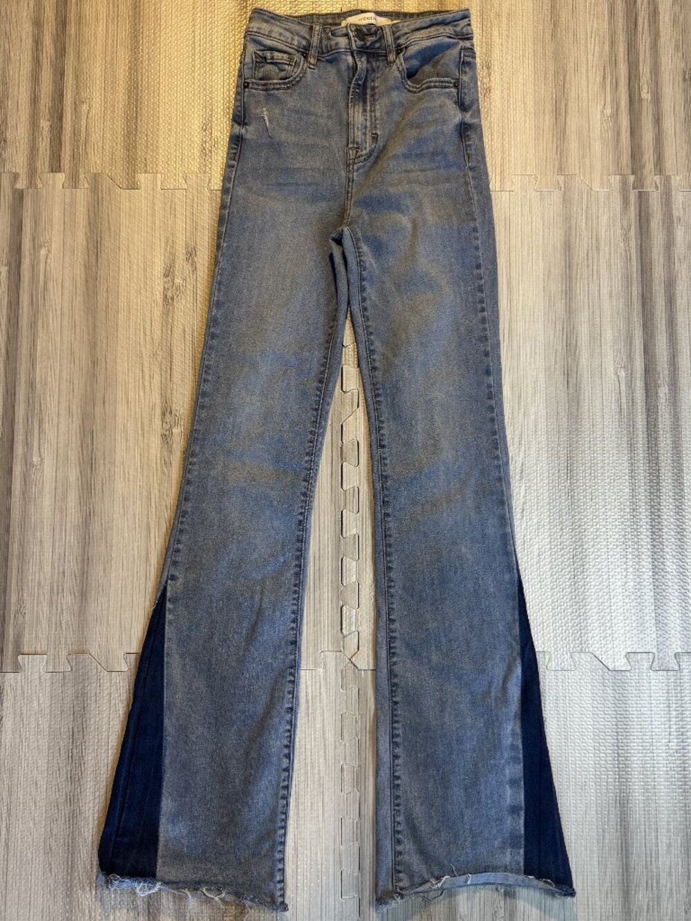 Hidden‎ Women's Two Tone Flare High Rise Jeans